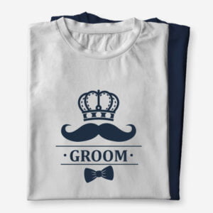 Majica za fantovščine z napisom Groom, ki je namenjena ženinu, kratka majica v beli ali modri barvi.